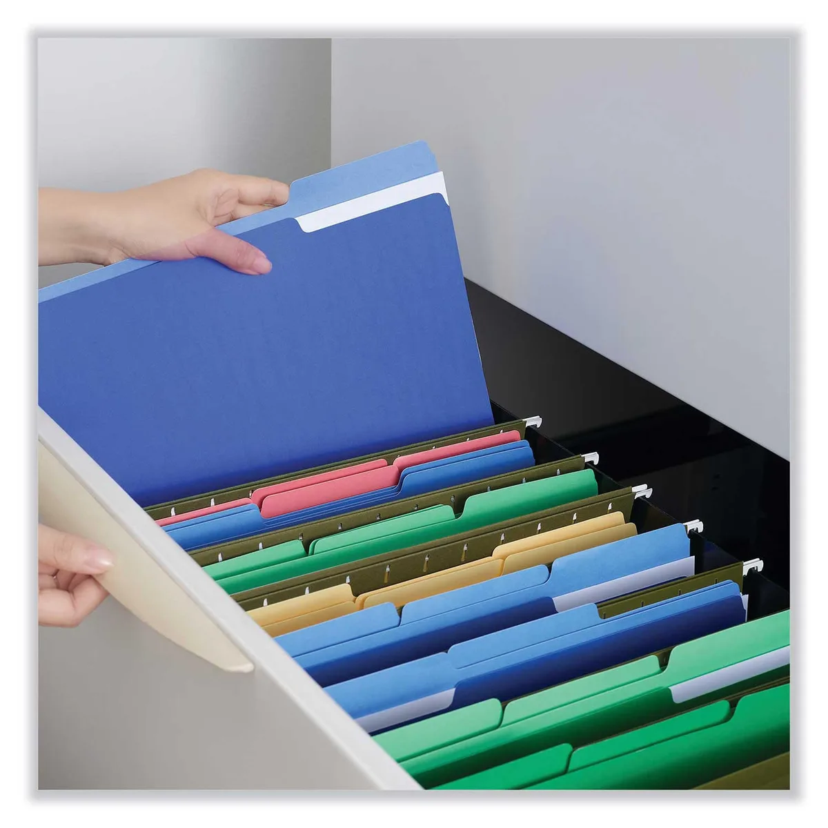 Universal File Folders, 1/3 Cut One-Ply Top Tab, Letter, 100/Box, Various Colors 3